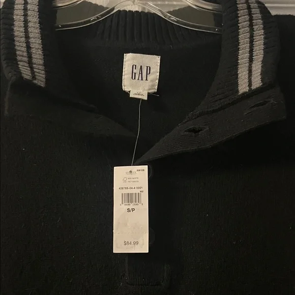 NWT GAP Men's Black collared Sweater - Picture 3 of 4